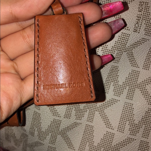 Authentic Michael Kors purse . - Picture 7 of 8